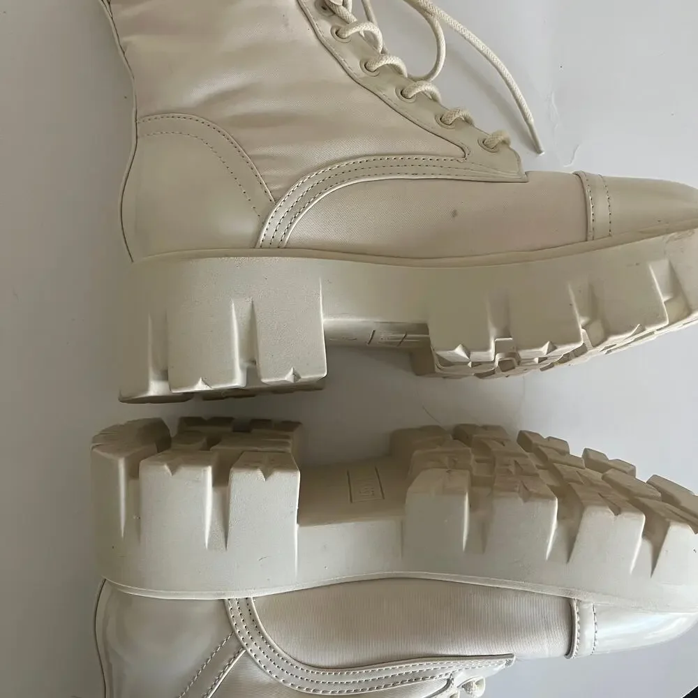 Nine West Obri 2 Women's 6M Lug Sole Cream White Combat Lace Up Boot